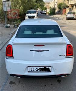 كرايسلر 300